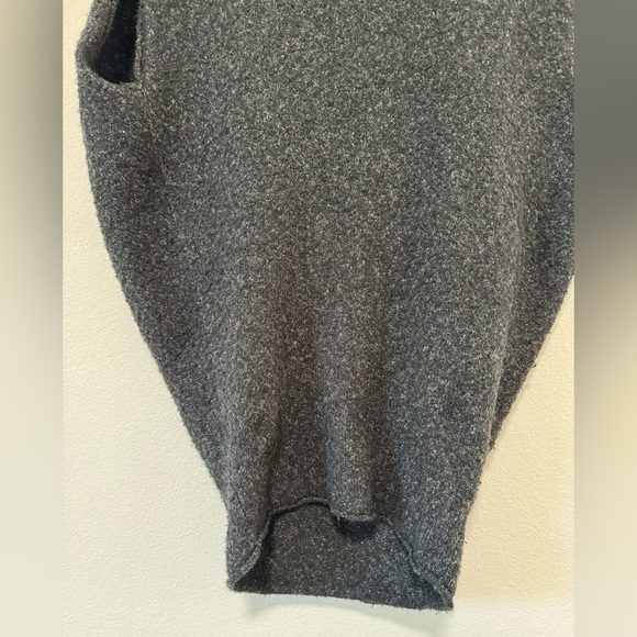 Max Azria Heather Grey Wool Blend Sleeveless Slouchy Shrug Sweater Size XS/S - Picture 7 of 14